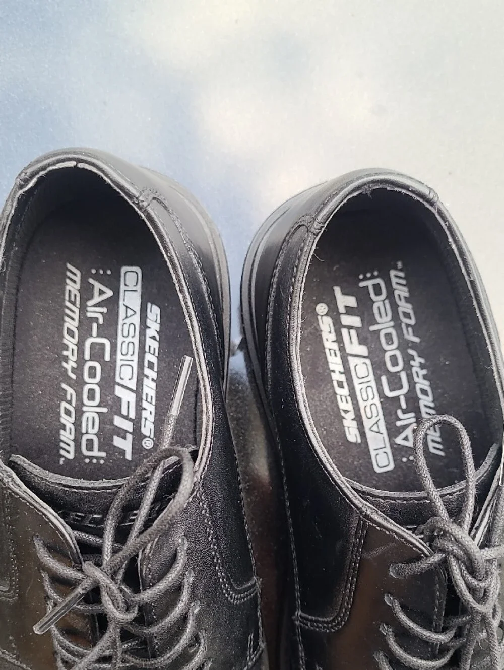 Skechers For Man Size 7 Used Color Black